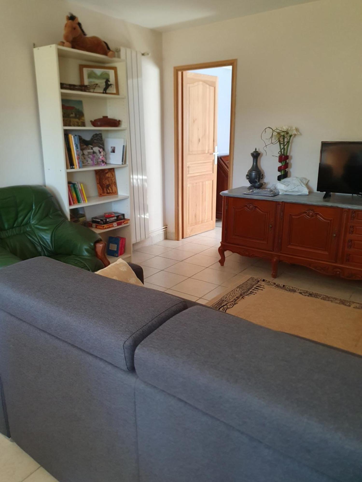 Appartement T2 Bas De Villa Avec Jardinet Au Calme Proche Mer Ла-Сейн-сюр-Мер Экстерьер фото