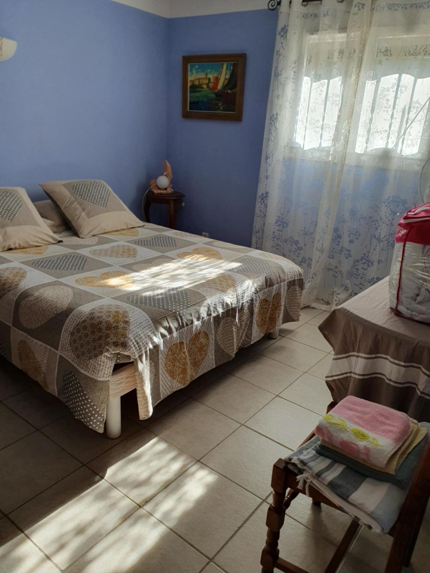 Appartement T2 Bas De Villa Avec Jardinet Au Calme Proche Mer Ла-Сейн-сюр-Мер Экстерьер фото
